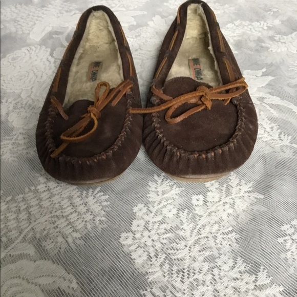 Set for Donation!!! Minnetonka | Sherpa Slides - Picture 5 of 5